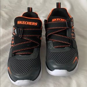 NWOT Light Up Sketcher Super Z